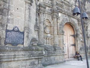 Suasana Pagi di Sekitar Manila Bay Filipina