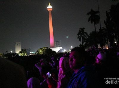 Sudah Lihat Air Mancur Menari di Monas?