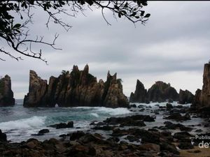 Sudah Tahu Pantai Gigi Hiu di Lampung?