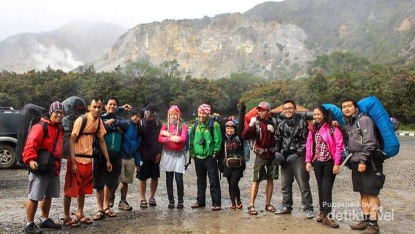 Sudut-sudut Cantik Gunung Papandayan di Garut