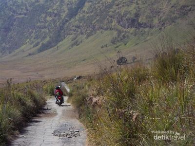 Sujud Syukur di Puncak Mahameru