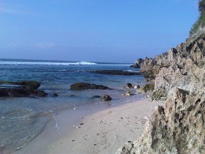 Suluban, Pantai Terjal yang Indah di Bali