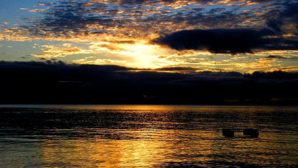 Sunrise Dahsyat di Pantai Luwuk