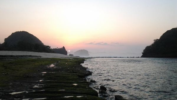 Sunrise di Pantai Goa Cina, Aduhai Indahnya!