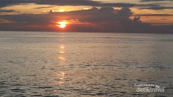 Sunrise Tercantik di Bali, Pantai Sanur Tempatnya!