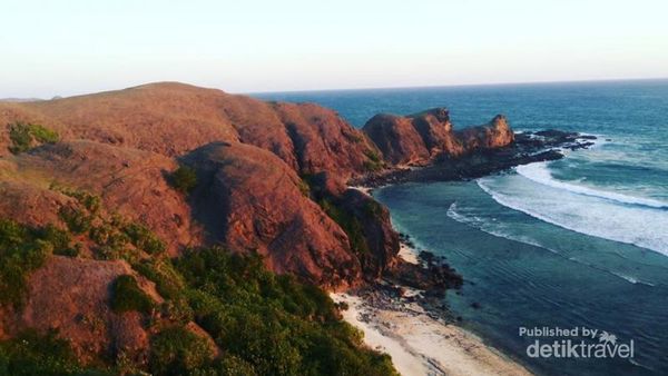 Sunset Cantik di Bukit Merese, Lombok