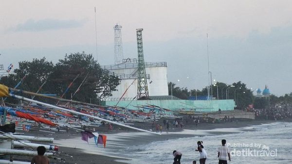 Sunset Cantik Pantai Boom di Ampenan, Lombok