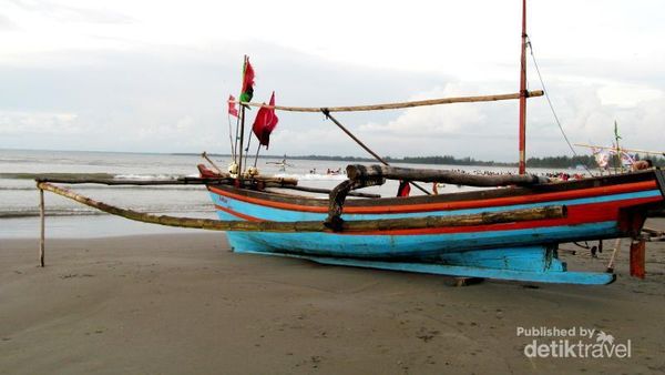 Sunset Dahsyat di Pantai Tapak Paderi Bengkulu
