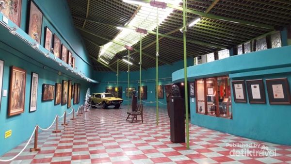 Surganya Pecinta Lukisan