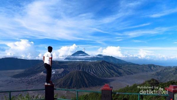 Tak Kalah dengan Ranu Manduro, Ini Bromo Saat Sedang Hijau