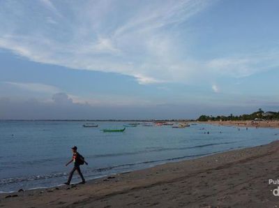 Tak Pernah Bosan Menatap Senja di Kuta, Bali