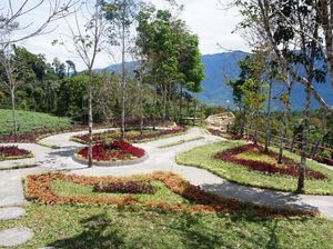 Taman Bunga nan Rancak di Sumatera Barat