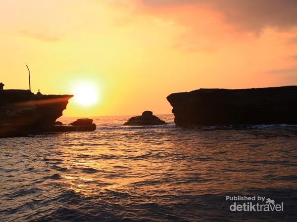 Tanah Lot, Sunsetnya Selalu Memukau