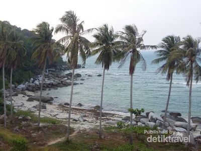 Tanjung Pabrik, Saat Bukit dan Pantai Bersatu di Bangka