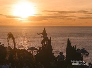 Tari Kecak, Sunset & Pura Uluwatu di Bali