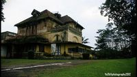 Terbawa ke Masa Lalu di Gedung Kuning, Semarang