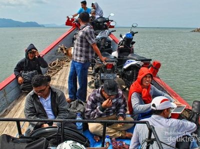Terdampar Tak Mau Pulang di Pulau Nasi, Aceh
