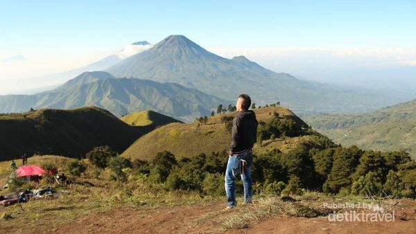Terpesona Indahnya Gunung Prau & Telaga Warna di Dieng