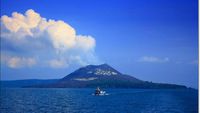 Terpukau Anak Gunung Krakatau