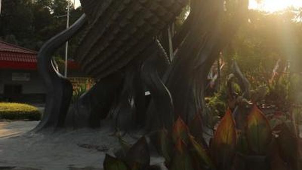 Tur Keliling Kota Surabaya, Asyik Banget!