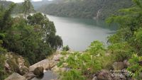 Unik! Danau Bendungan Ini Punya Banyak Air Terjun