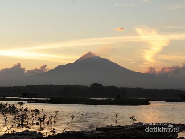 Waduk Indah di Boyolali Ini Nyaris Luput Dari Mata Turis