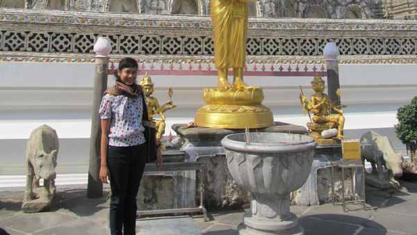 Wat Arun, Si Megah di Tepi Sungai Chao Praya