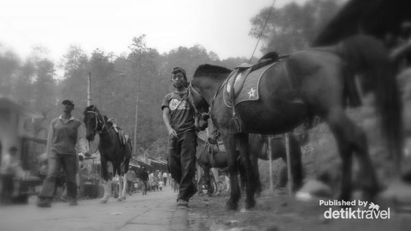 Weekend, Ayo Berendam Air Panas di Mojokerto