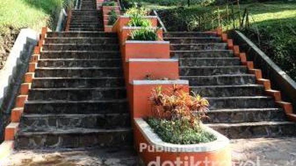 Weekend ke Kebun Raya Baturraden Yuk!