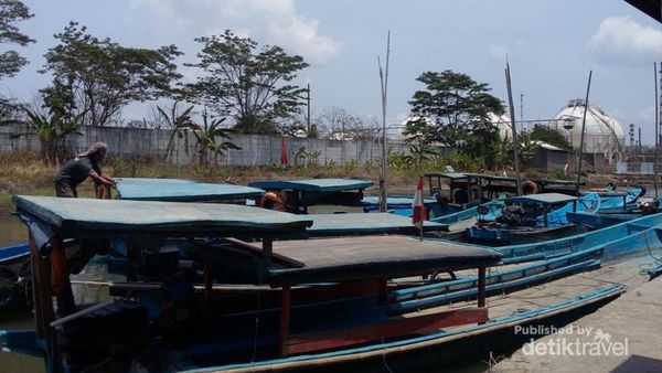 Wisata Beda di Cilacap, Melihat Kilang Minyak