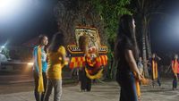 Wisata Beda di Ponorogo, Nonton Latihan Reog