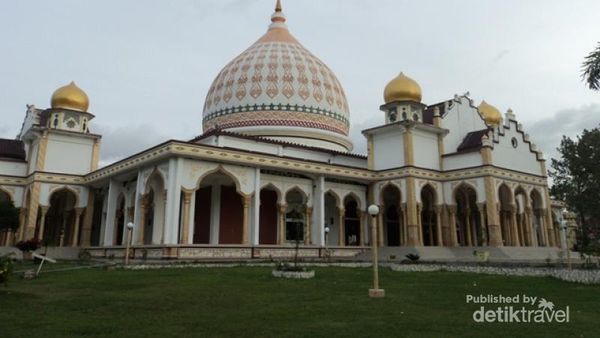 Wisata Religi Ke Masjid Ruhama Takengon Aceh Tengah