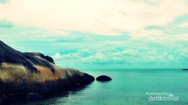 Yang Cantik dari Belitung, Pantai Penyabong