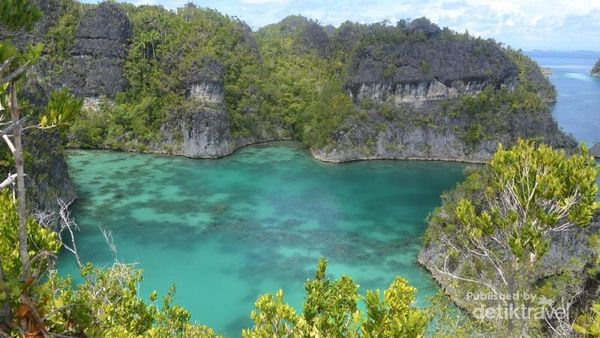 Yang Cantik di Raja Ampat: Laguna Bintang