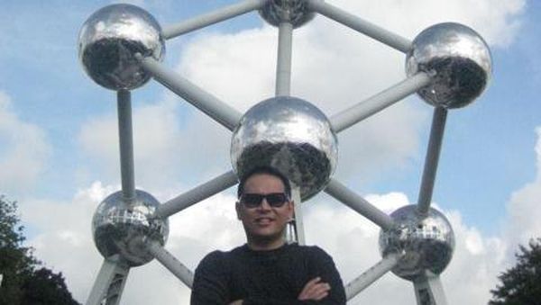 Yummy! Lezatnya Waffle di Dekat Si Bocah Pipis