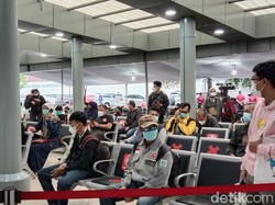 Antrean Tes GeNose di Stasiun Senen, Pagi-pagi Sudah Ramai