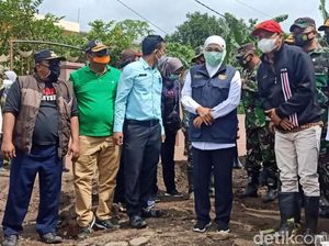 Gubernur Khofifah dan Bupati Pantau Lokasi Banjir Kepulungan Pasuruan