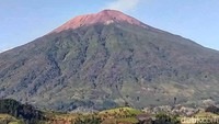 Mitos Gunung Slamet Membelah Pulau Jawa Jika Meletus, Benarkah?