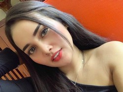 2 Kali Batal Resepsi Kini Dicerai Maell Lee, Intan Ratna Ratapi Gaun Pernikahan