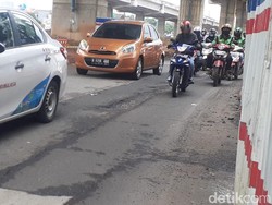 Depan Pasar Sumber Arta Sudah Mulus, Ini Titik Kerusakan di Jl KH Noer Ali