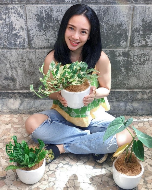 Potret Dea Ananda yang tetap Imut bak Remaja di Usia 34 Tahun