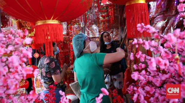 Kawasan perniagaan Pasar Pancoran Glodok, Jakarta, Selasa, 2 Februari 2021. CNNIndonesia/Safir Makki