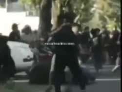 Pria Dikeroyok Diduga Geng Motor di Jalanan Medan, 2 Pelaku Ditangkap