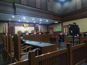 Saksi Sebut Menantu Nurhadi Pinjam Rp 10 M Terkait Perkara Saksi Sebut Menantu Nurhadi Pinjam Rp 10 M Terkait Perkara
