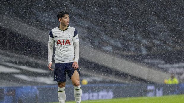 Tottenham's Son Heung-min during the English Premier League soccer match between Tottenham and Chelsea at the Tottenham Hotspur Stadium in London, England, Thursday, Feb. 4, 2021. (Kirsty Wigglesworth/Pool via AP)
