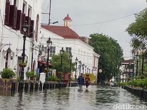 Banjir Semarang Rendam 76 Kelurahan, 1 Orang Tewas Kesetrum