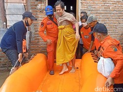 Banjir di Kota Pekalongan Rendam 22 Kelurahan, 688 Orang Mengungsi