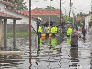 Banjir Merata Genangi Seluruh Kota Pekalongan