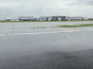 Ini Genangan di Runway yang Bikin Bandara Semarang Ditutup