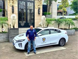 Atta Halilintar-Anies Baswedan Datang ke Pelantikan Bamsoet Sebagai Ketua IMI